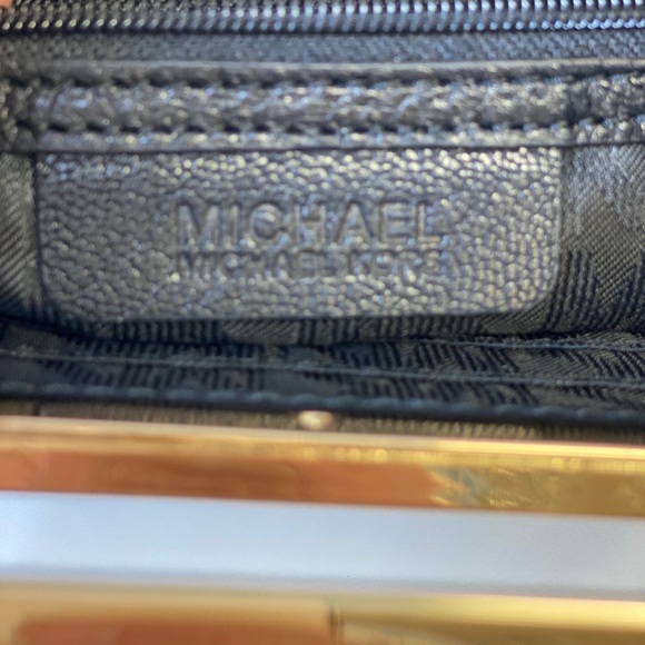 Michael Kors leather clutch. - Picture 4 of 6